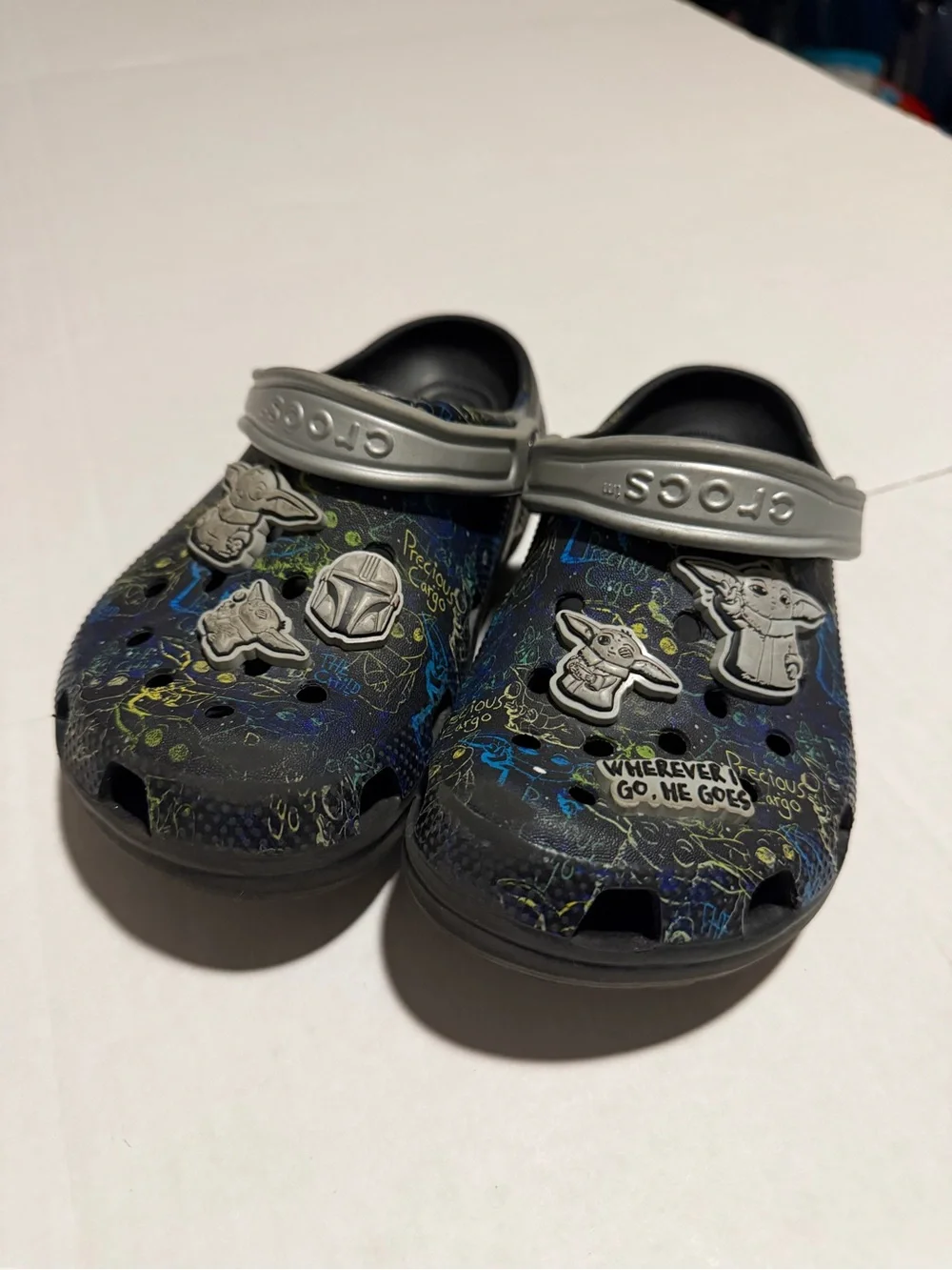 Crocs Star Wars Grogu Mandalorian Kids J3 Black Clogs w/ Jibbitz